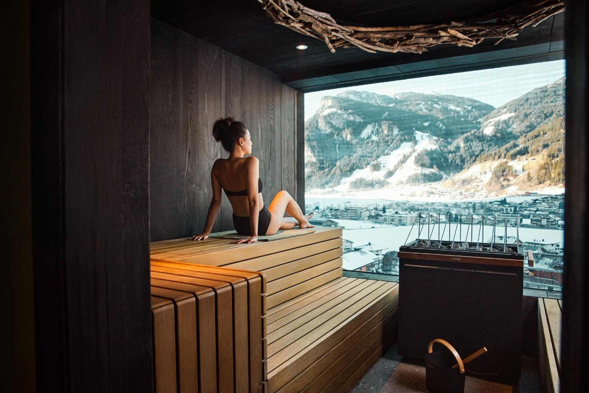 Coolnest Hotel Mayrhofen Exterior photo